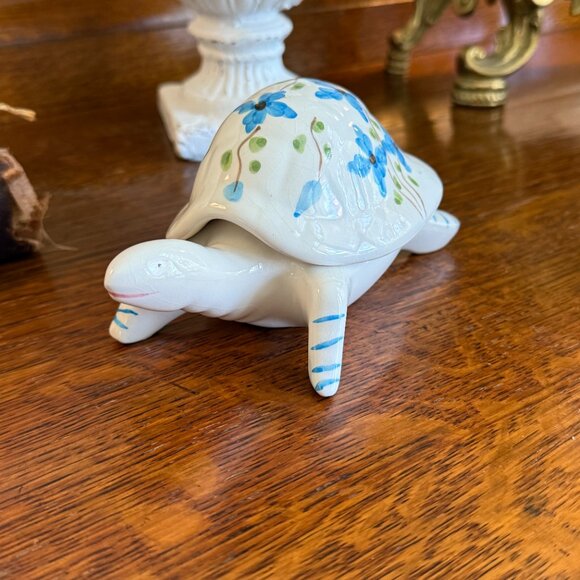 Vintage 2-piece Turtle Soap/Trinket dish made in Portugal - Picture 9 of 13